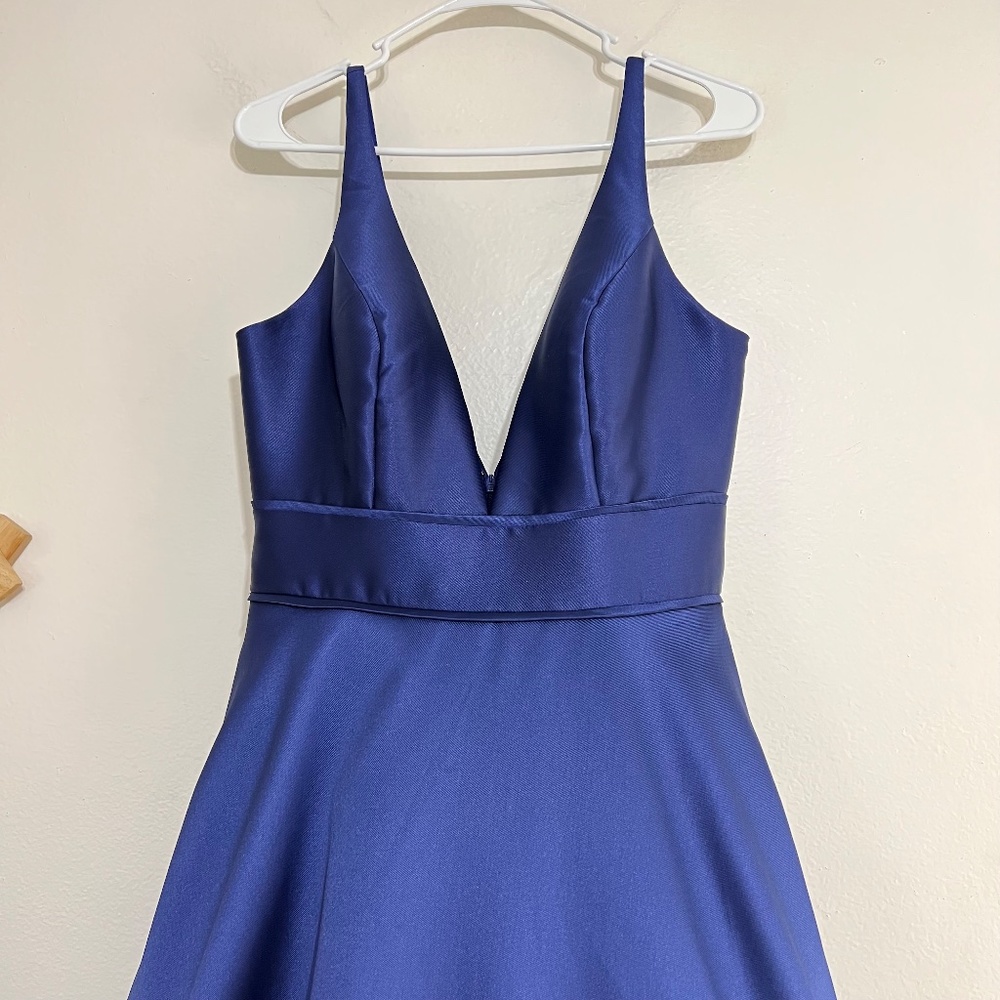 Mac Duggal Ieena 55010 Plunging V-Neck V-Back Gown - Picture 4 of 10